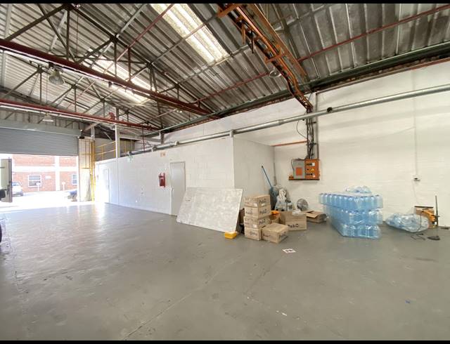 396M² WAREHOUSE TO LET IN BELLVILLE SOUTH